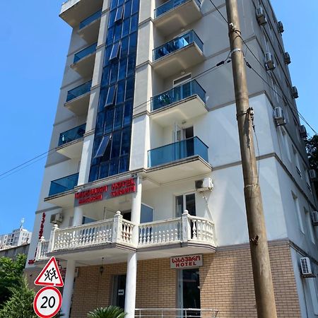 Hotel Garanti Батуми Экстерьер фото
