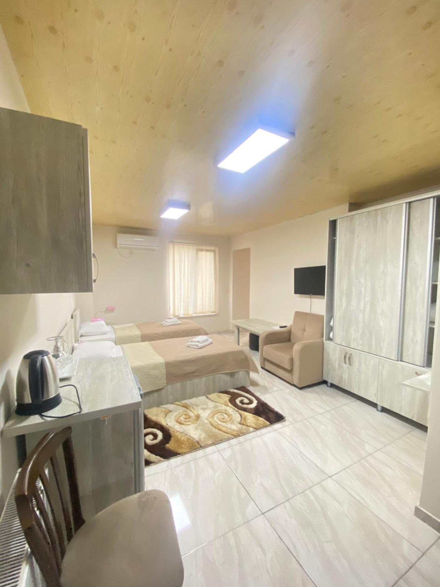 Hotel Garanti Батуми Экстерьер фото