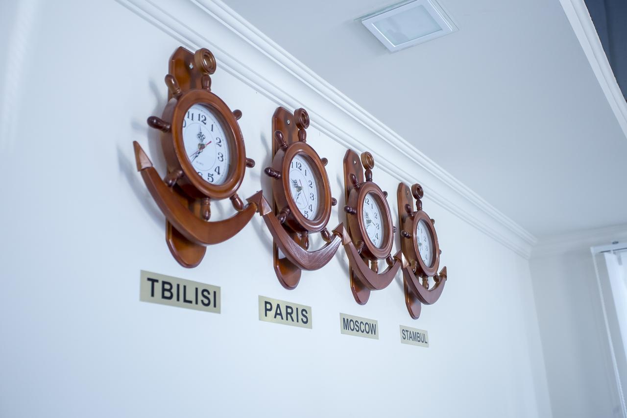 Hotel Garanti Батуми Экстерьер фото