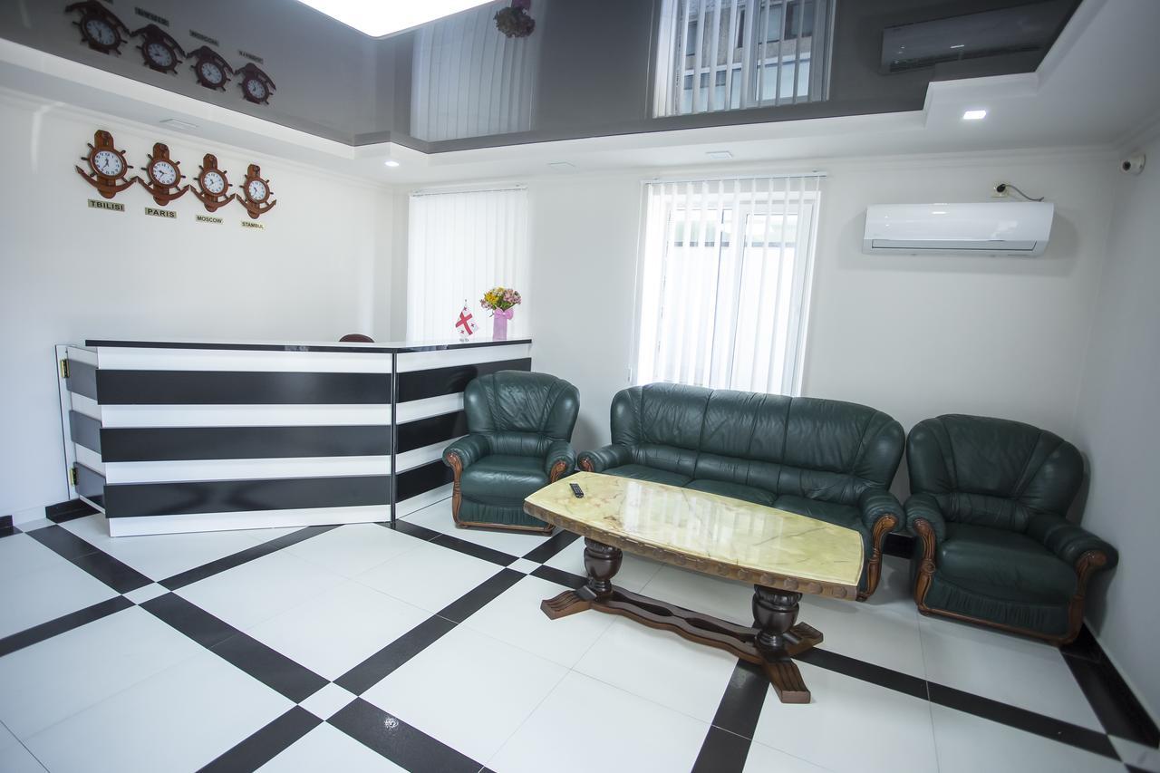 Hotel Garanti Батуми Экстерьер фото