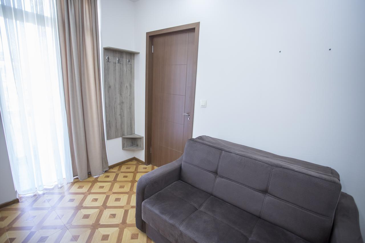 Hotel Garanti Батуми Экстерьер фото