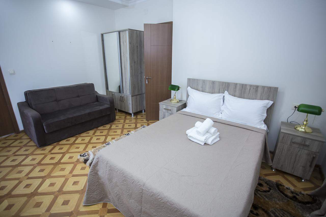 Hotel Garanti Батуми Экстерьер фото