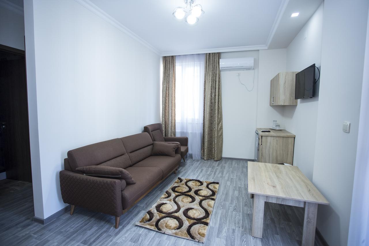 Hotel Garanti Батуми Экстерьер фото