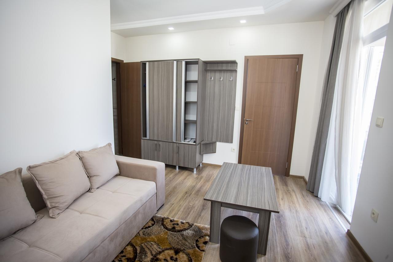 Hotel Garanti Батуми Экстерьер фото