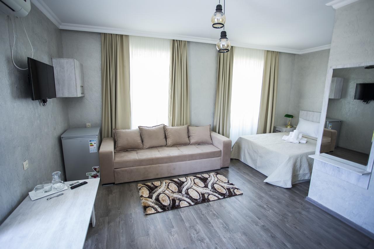 Hotel Garanti Батуми Экстерьер фото
