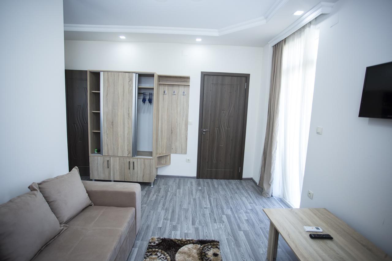 Hotel Garanti Батуми Экстерьер фото